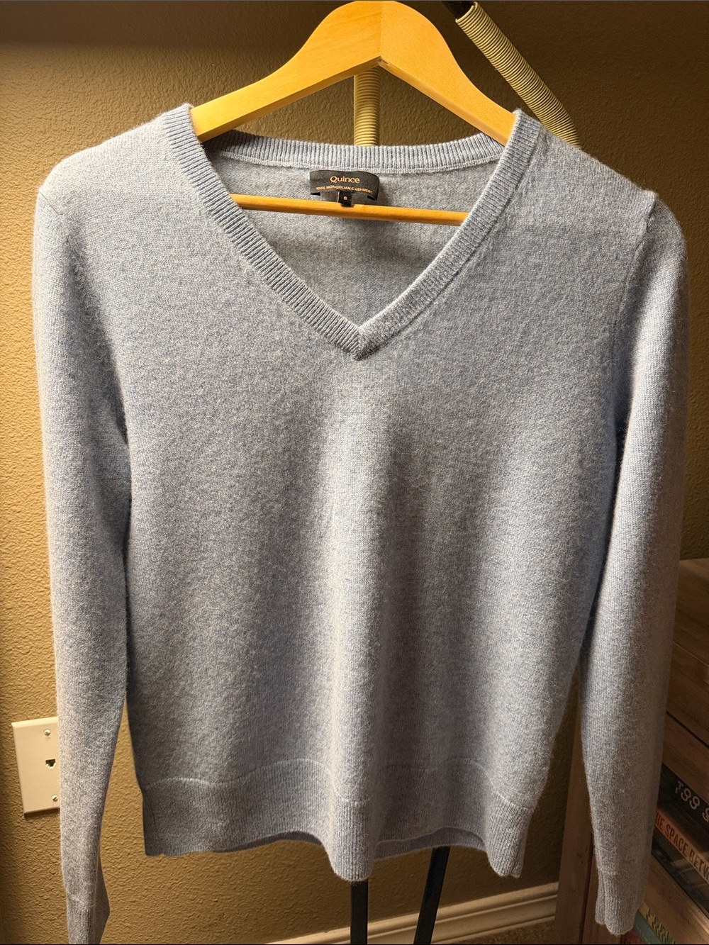 Quince Pale Blue V-Neck Cashmere Pullover
